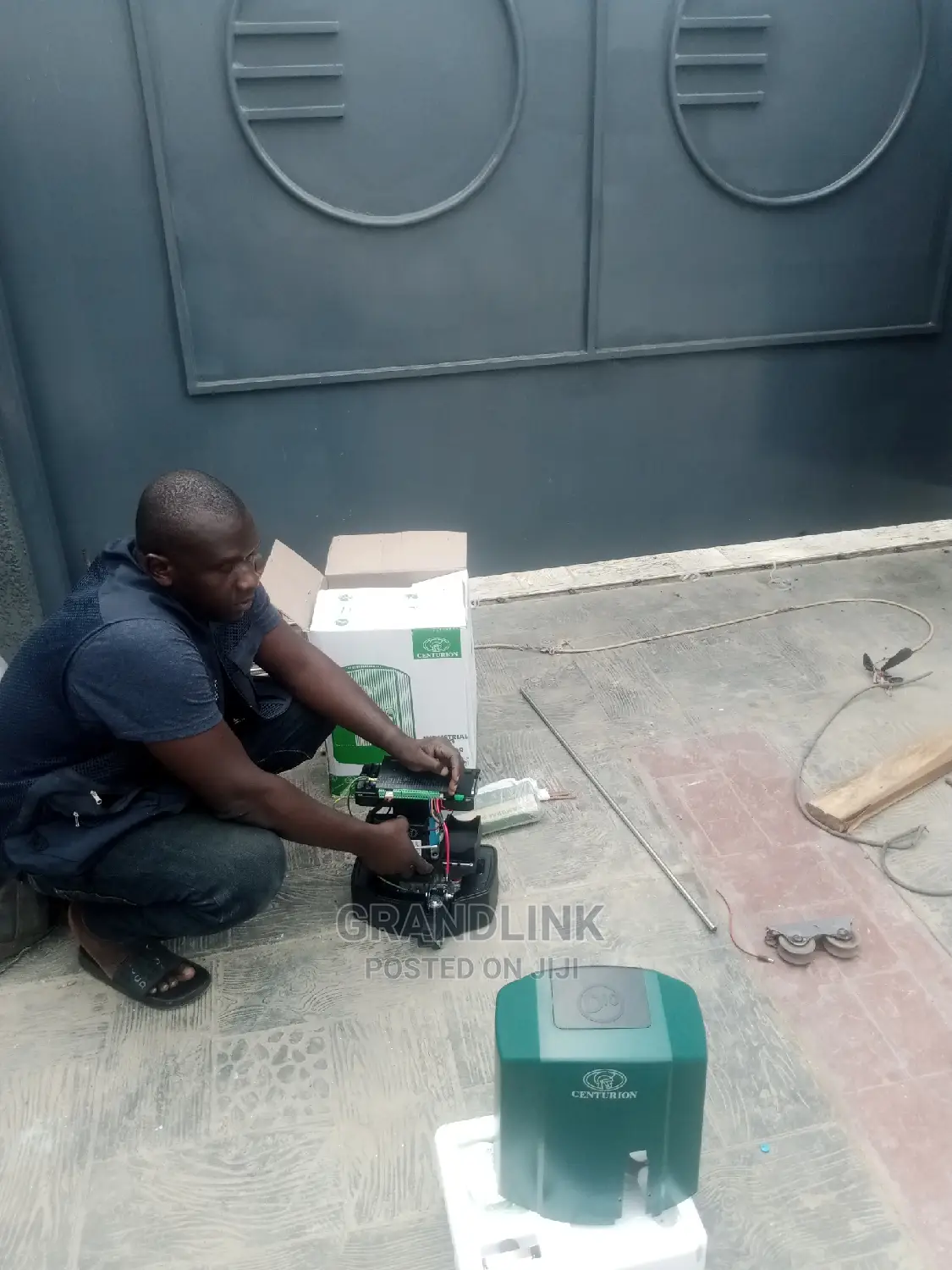 Sliding Gate Machine