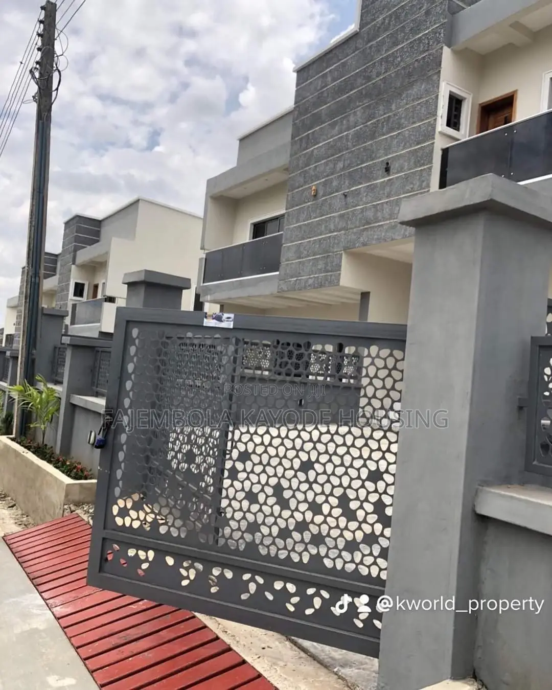 3bdrm Duplex in Calton Gate Gra, Akobo for sale