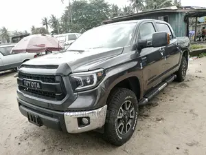 Toyota Tundra 2016 Gray