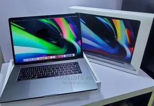 Laptop Apple MacBook Pro 2018 32GB Intel Core i9 SSD 512GB