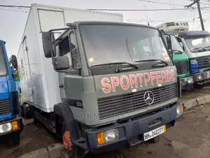 Mercedes Truck 814 Grey 6bolts