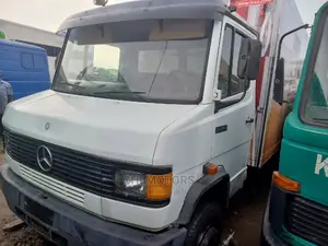 Mercedes Benz 609 Container Body 2004 White