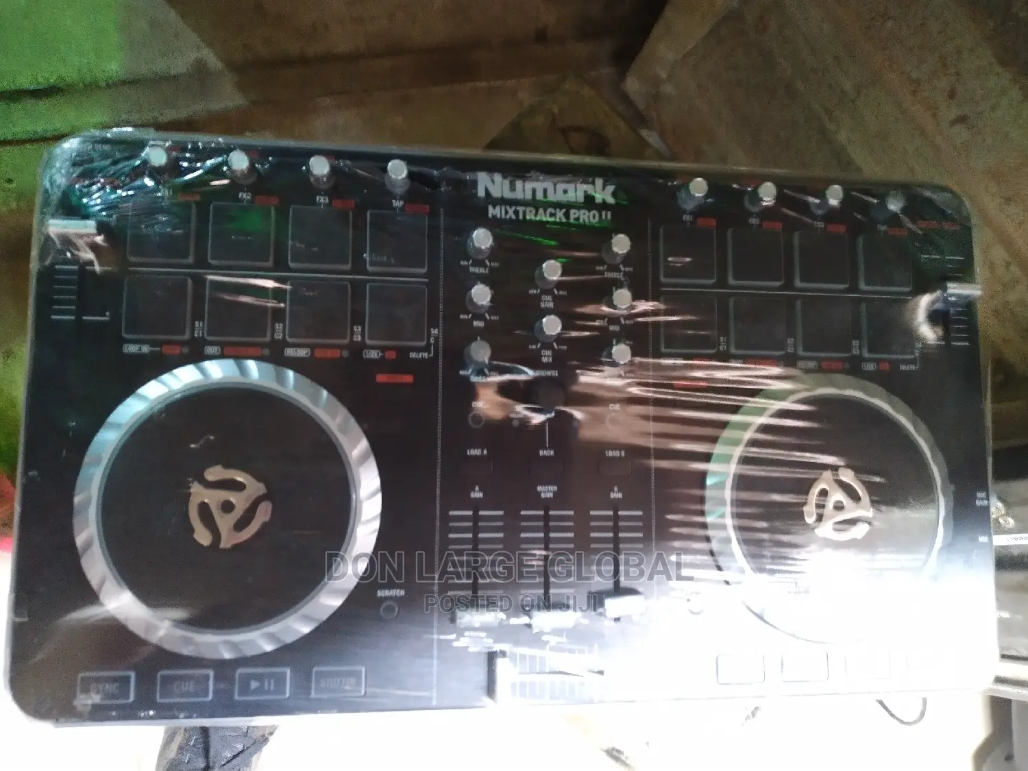 Numark Mixtrack PRO Ii