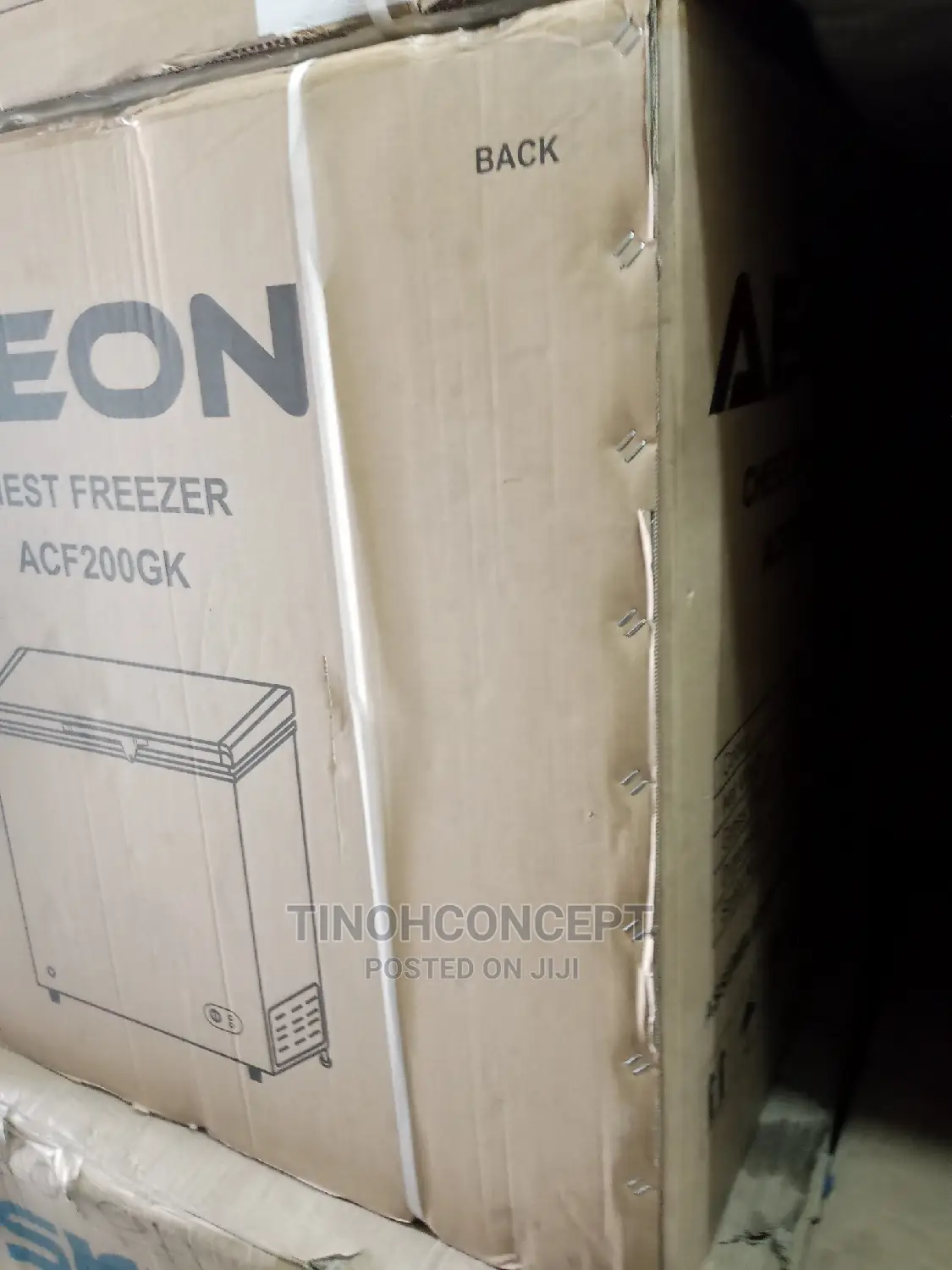 Aeon Chest Freezer 200l