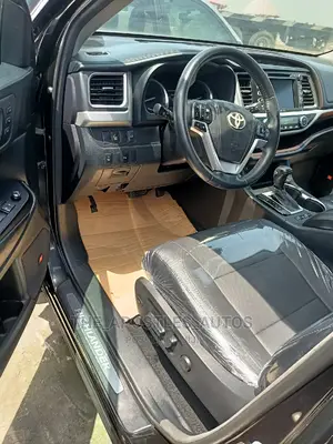 Toyota Highlander 2015 Black