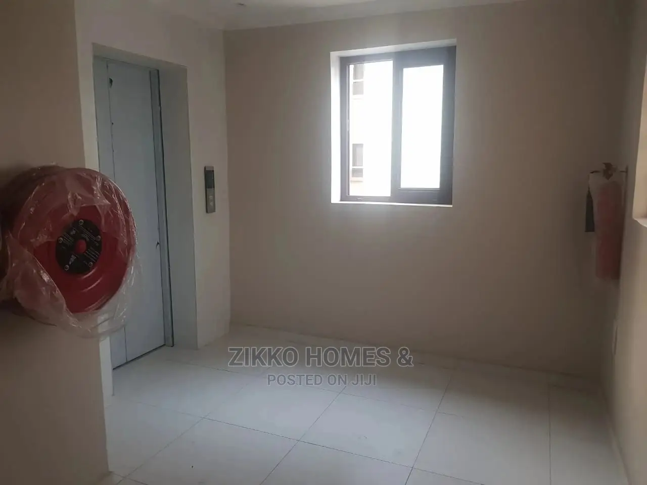 Furnished 5bdrm Block of Flats in Macpherson, Bourdillon for Sale