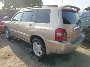 Toyota Highlander V6 4x4 2005 Gold