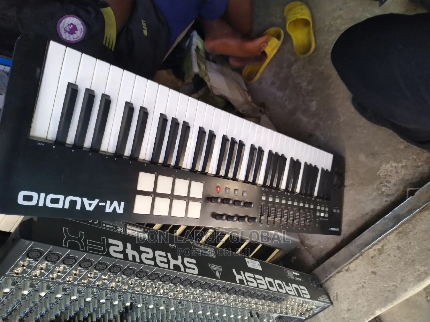 M-Audio Oxygen61 Midi Controller