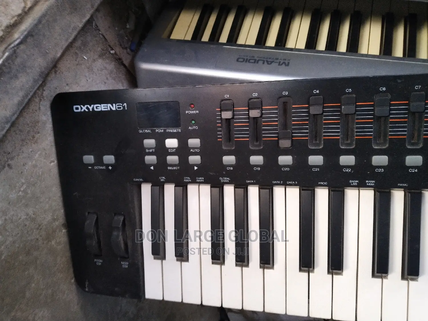 M-Audio Oxygen61 Midi Controller