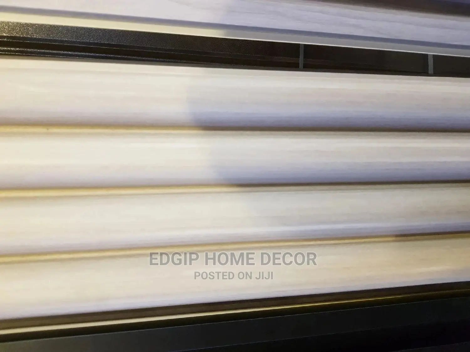 Fluted Panel Big