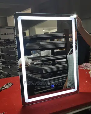 Mirror With Light