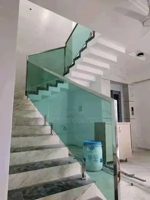 Frameless Glass Design 01