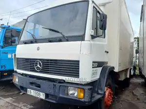 Mercedes Truck 1317 White 10tonnes