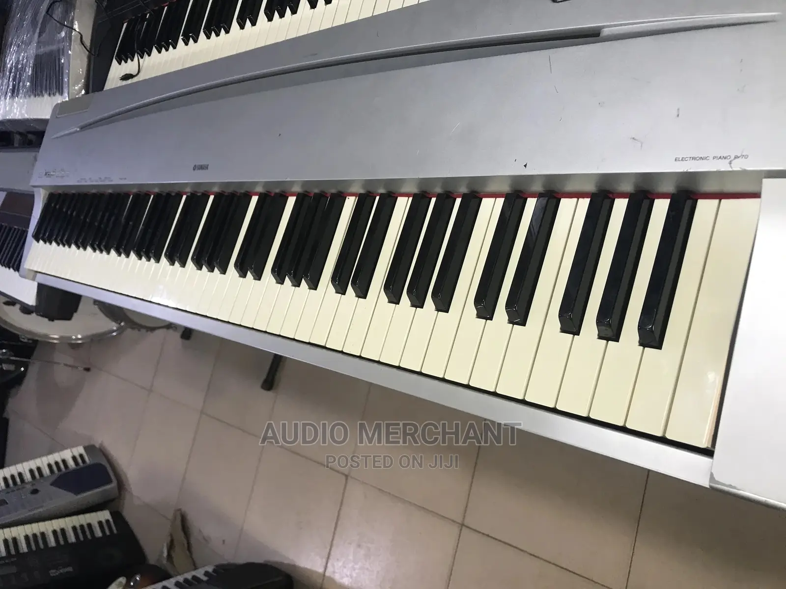 Yamaha P70 Piano