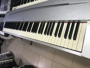 Yamaha P70 Piano