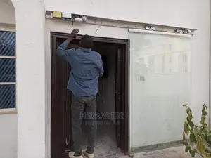 Katampe Sensor Door