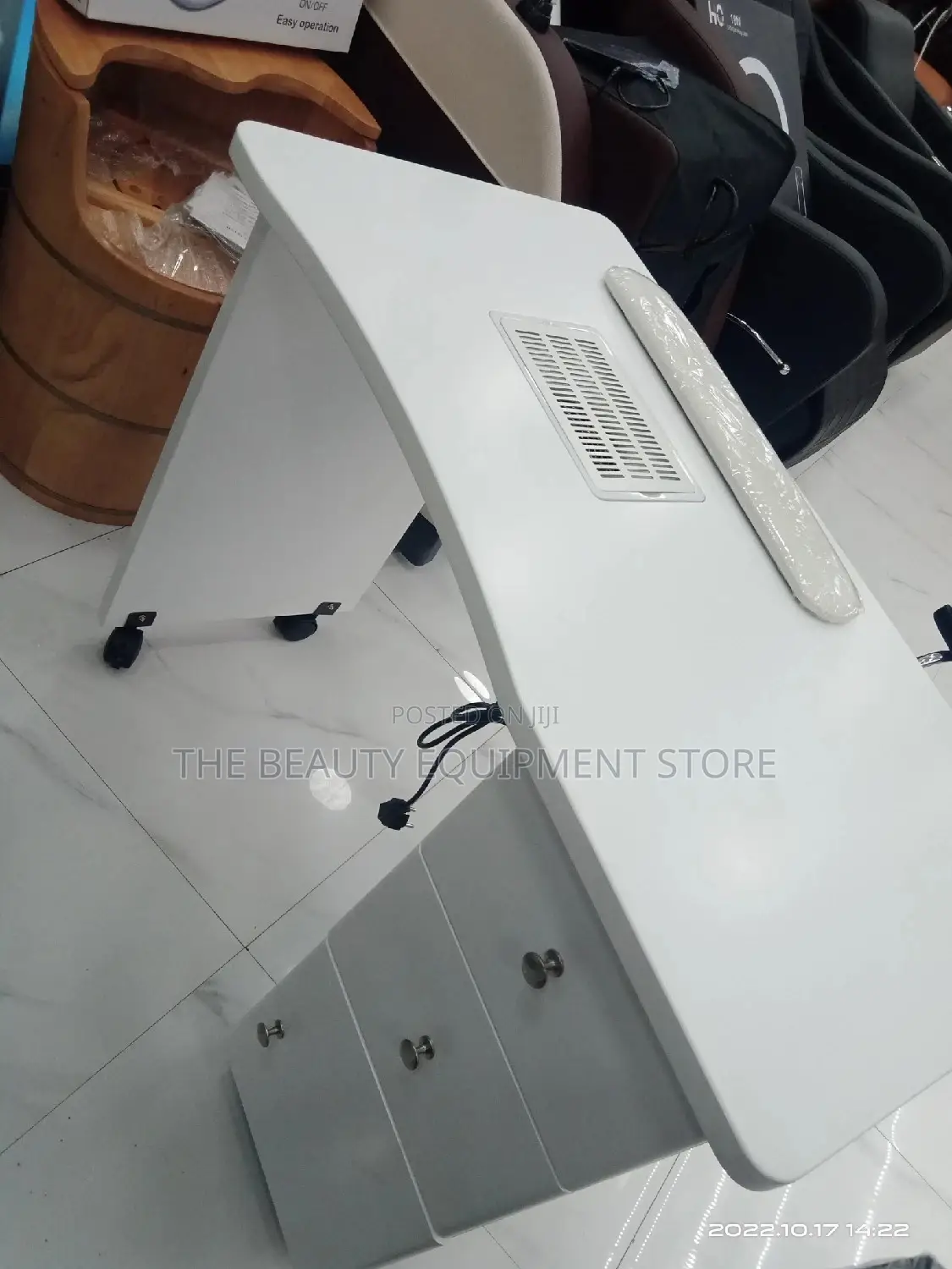 Nail Table With Dust Collector Machine