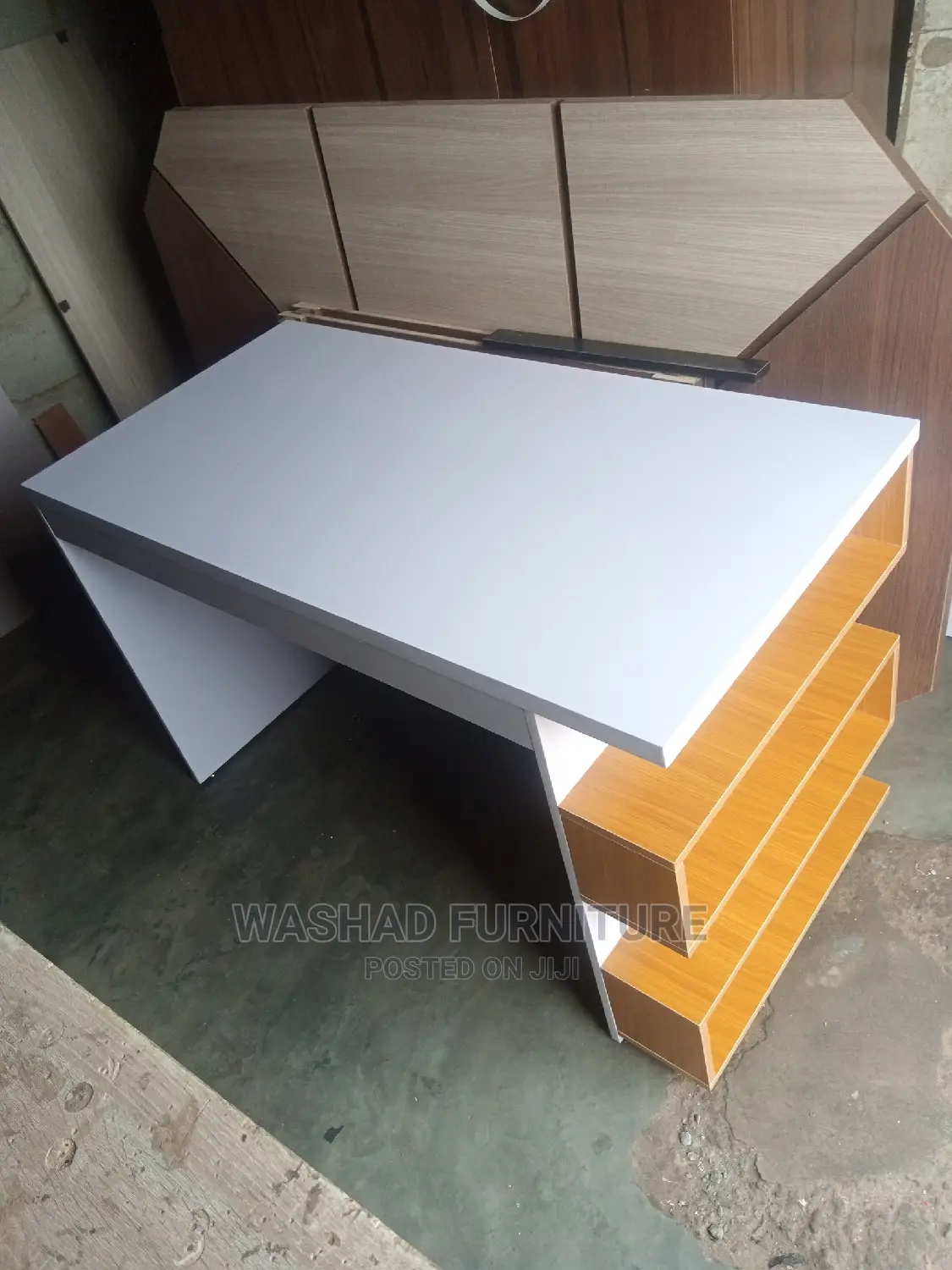 Sturdy Design Work Table