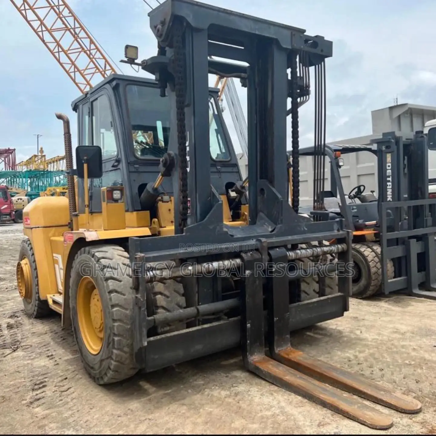 Mobile Crane Forklift and Wheel Loader Machines for Hire