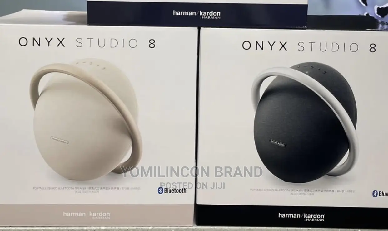 Onyx Studio 8 - Silver - Black