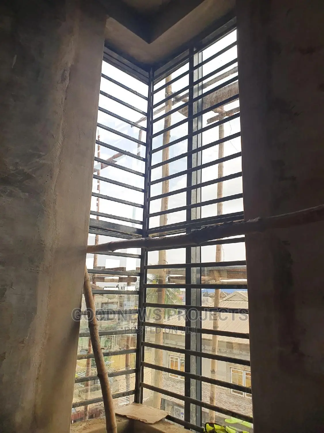 Frameless Corner Shape Curtain Wall