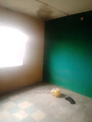 1bdrm Room Parlour in Alimosho for Rent