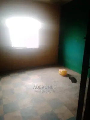 1bdrm Room Parlour in Alimosho for Rent