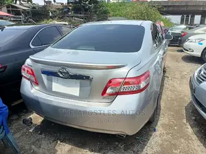 Toyota Camry 2010 Silver