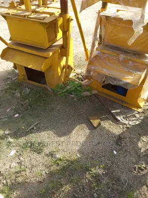 English Block Moulding Machine