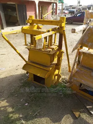 English Block Moulding Machine