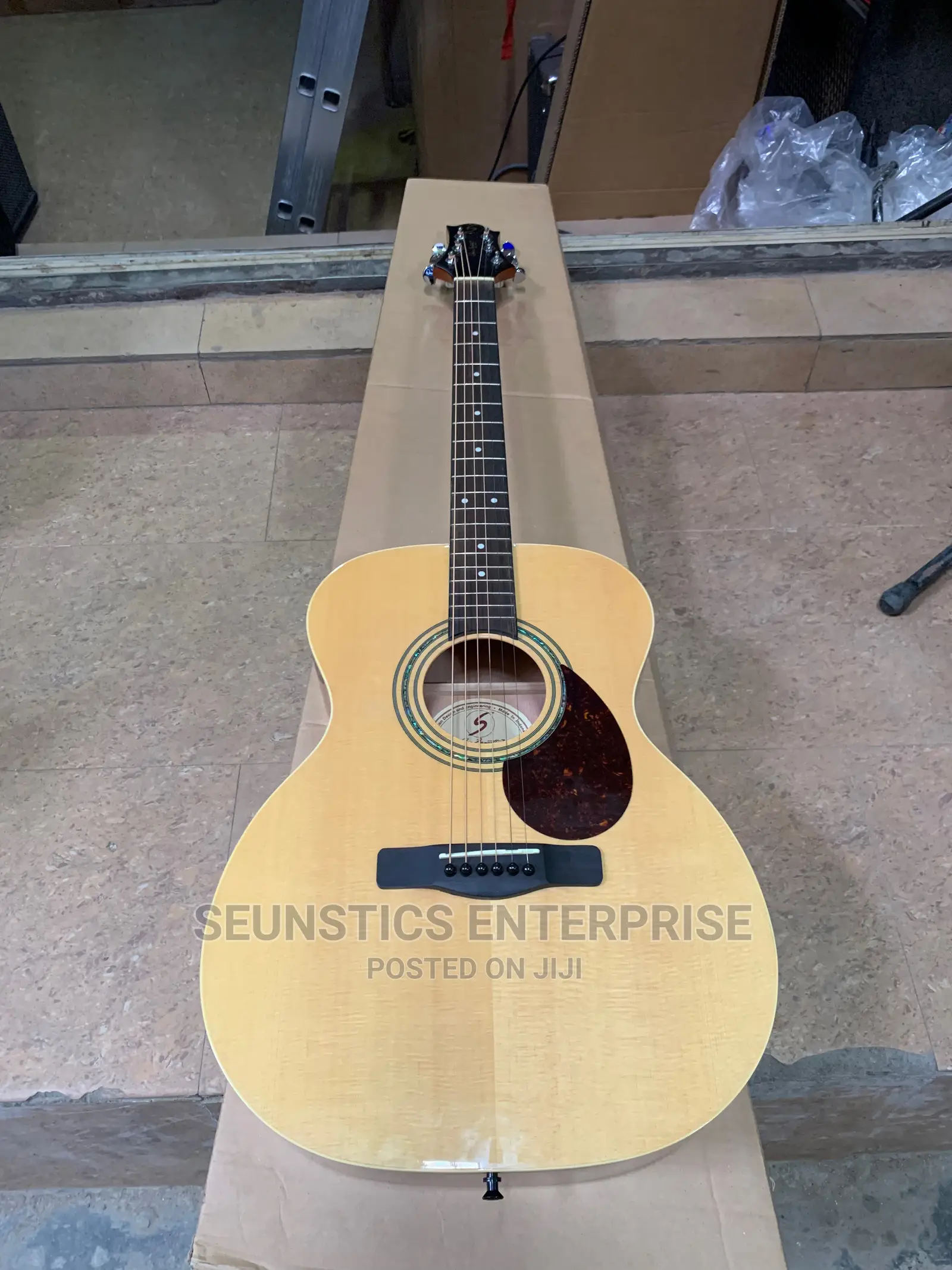 Quality Samick Greg Brennette Design Acoustic Guitar
