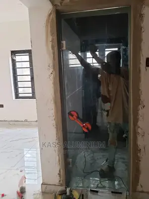 Hinge Frameless Glass Door