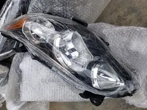 Head Lamp Corolla 2012 Sport