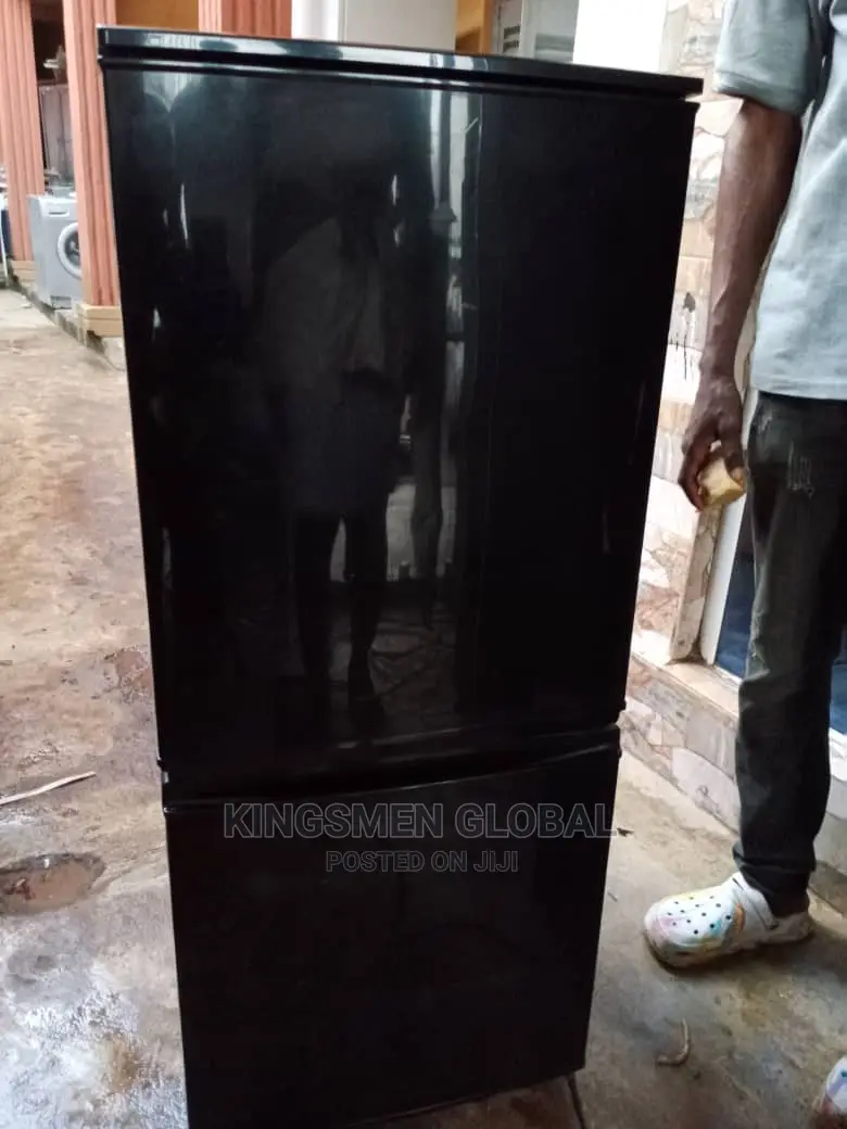 Medium Size Samsung Double Door Fridge-Freezer
