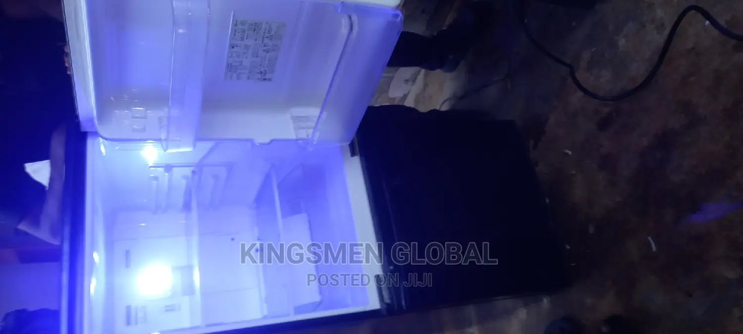 Medium Size Samsung Double Door Fridge-Freezer
