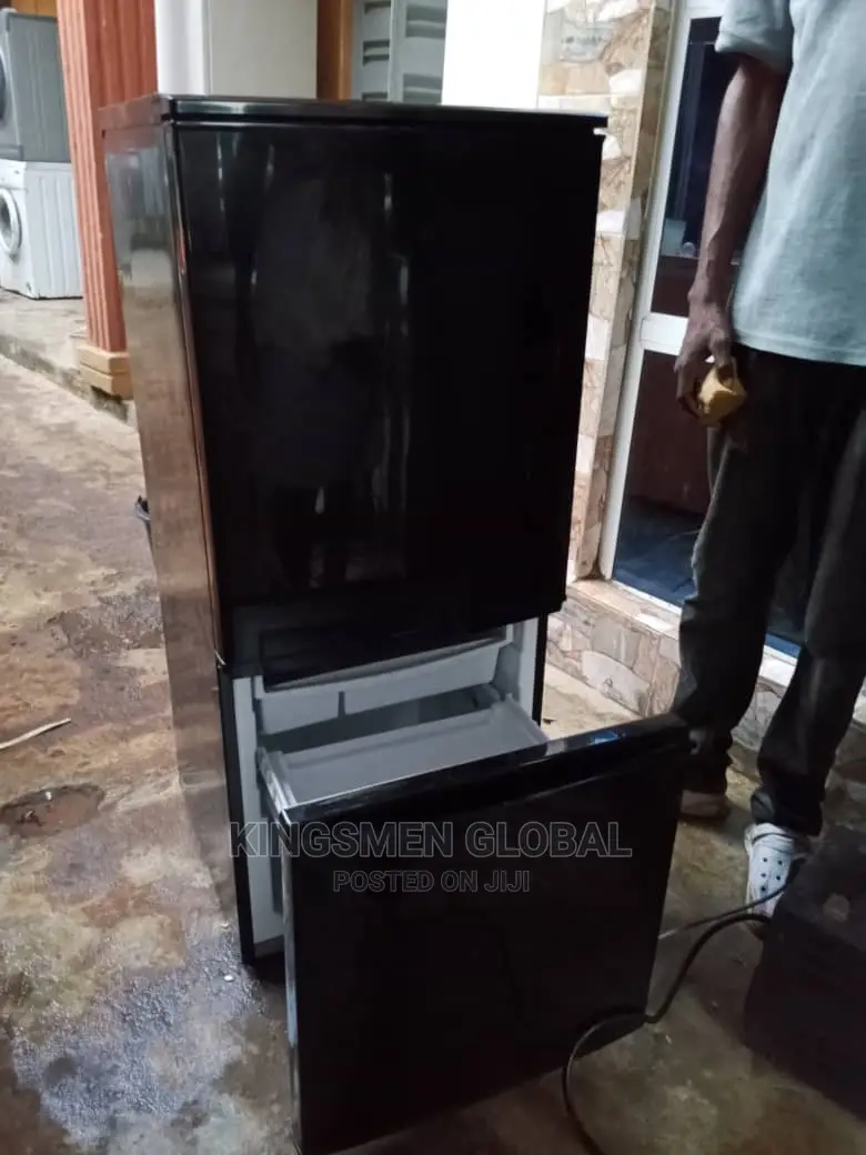 Medium Size Samsung Double Door Fridge-Freezer