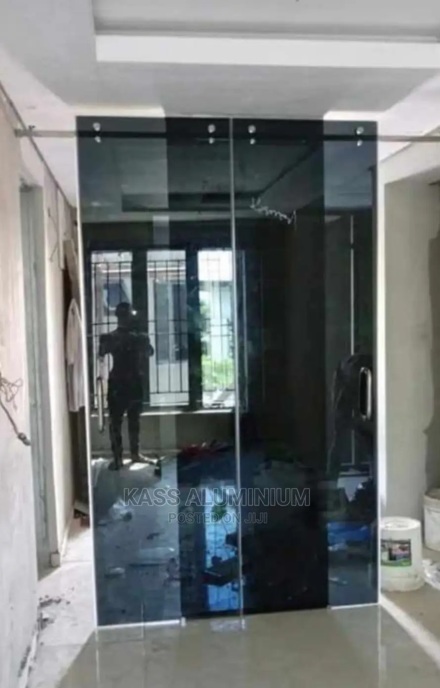 Frameless Sliding Door