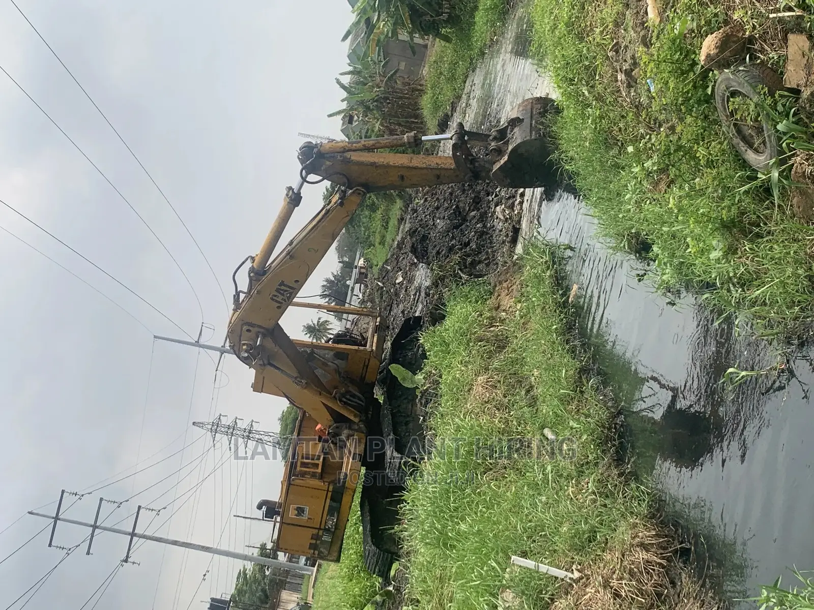 Excavator 215 for Hire