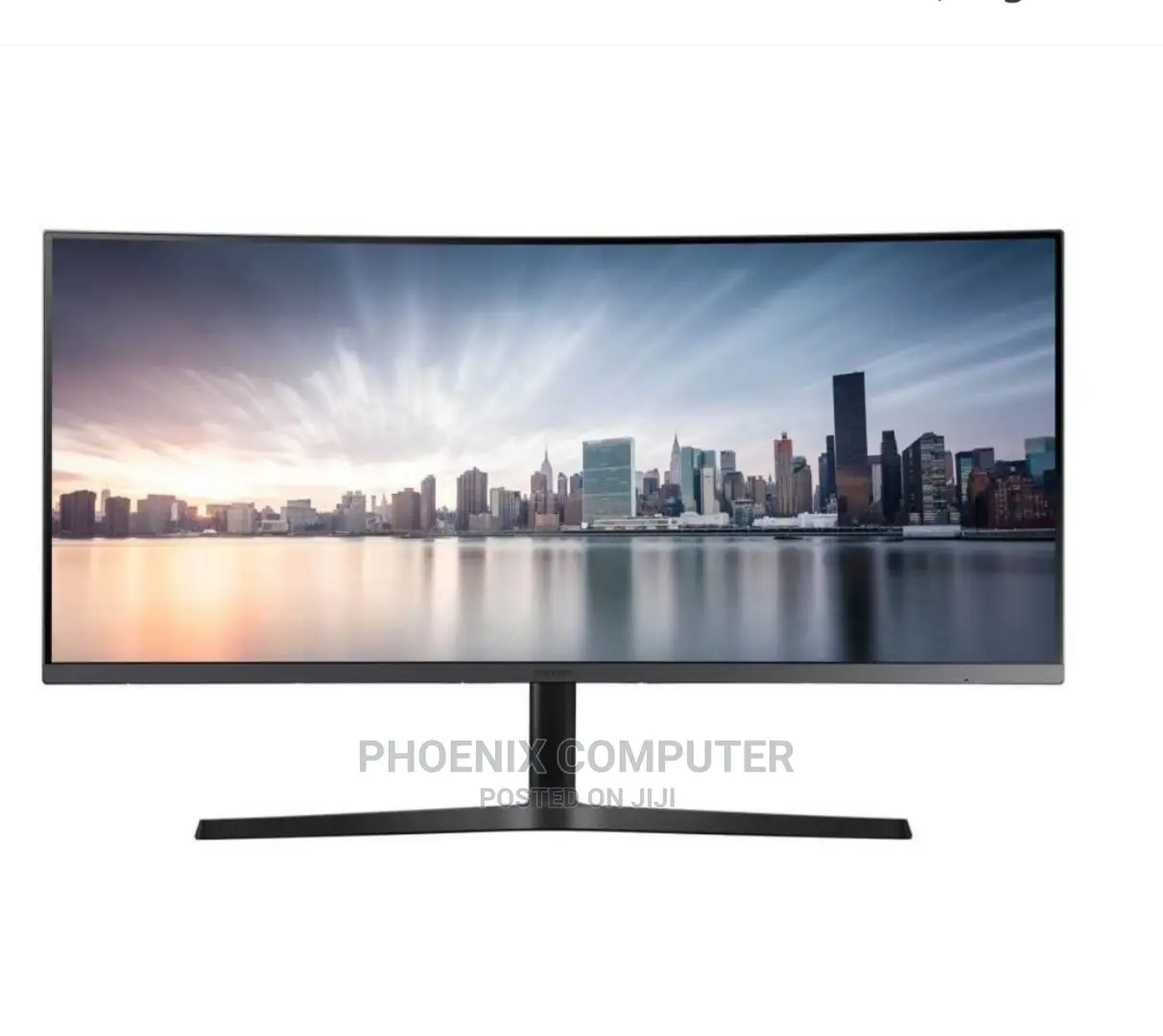 34" Samsung Curved Monitor Ideal for Multi-Taskers.