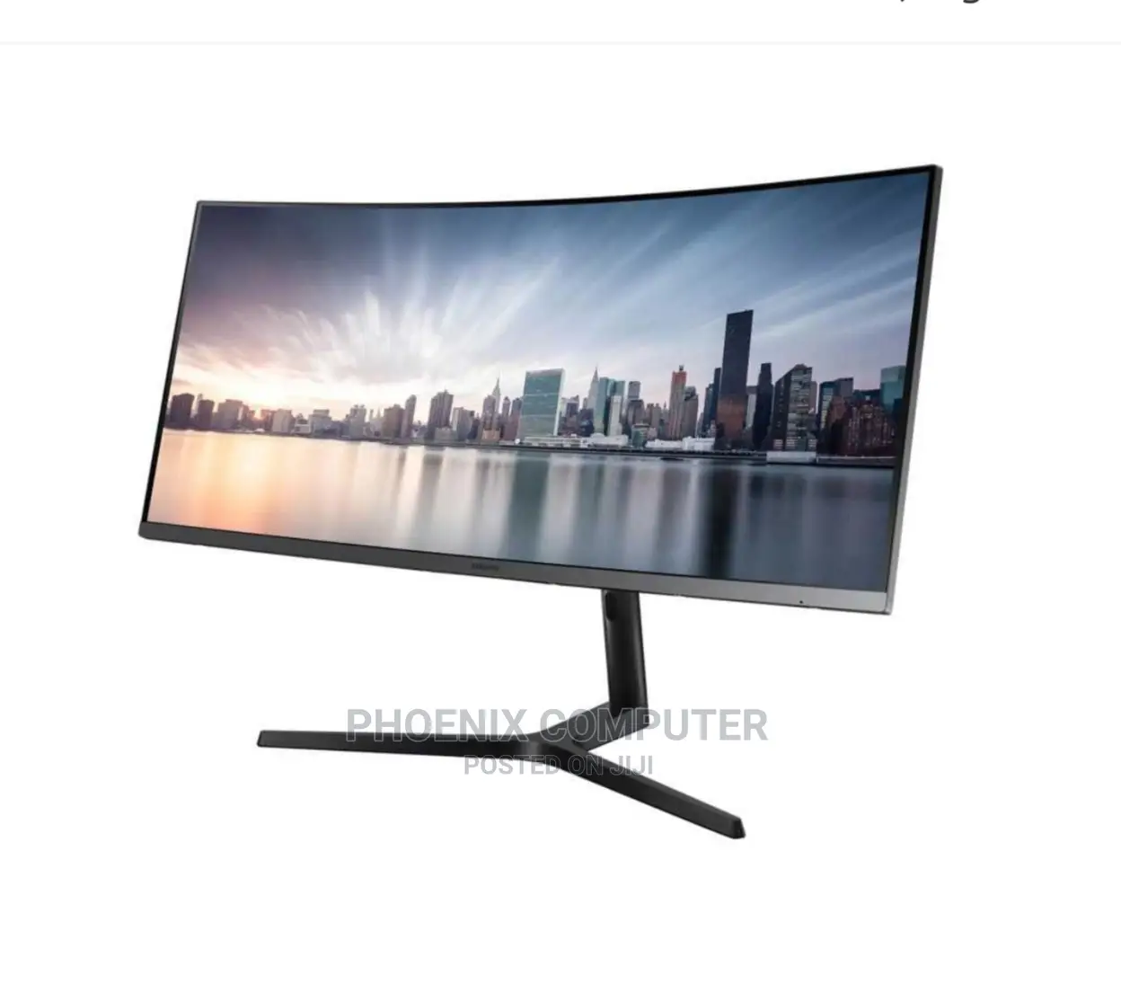 34" Samsung Curved Monitor Ideal for Multi-Taskers.