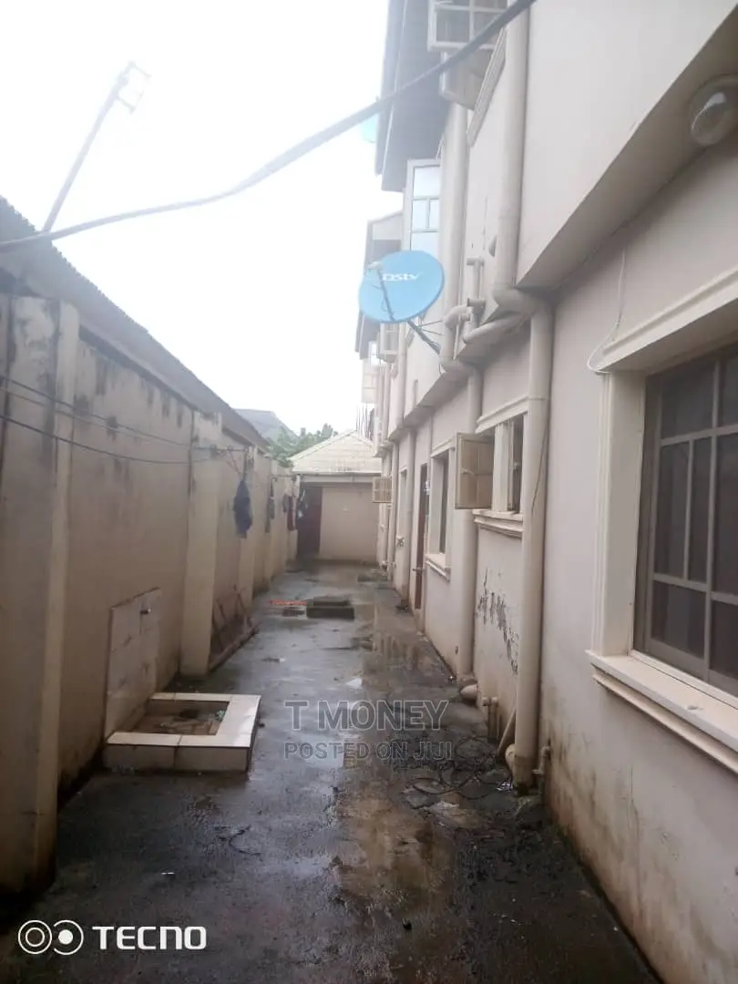 Furnished 3bdrm Apartment in Abiola Farm Estate, Ipaja for Sale