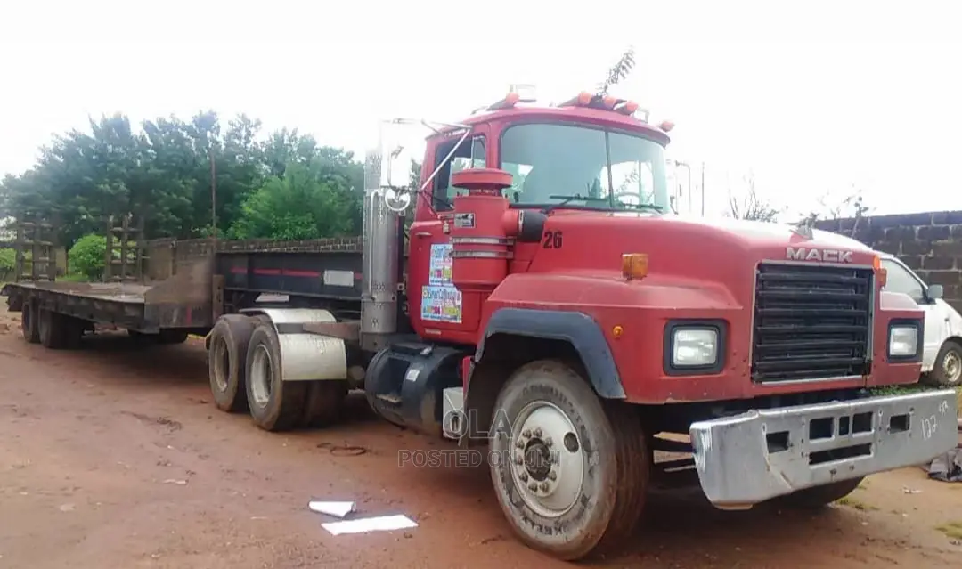 Low Loader Trailer Service