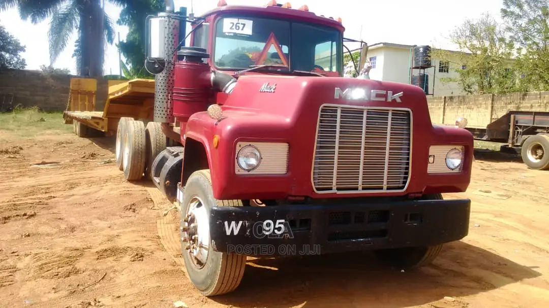 Low Loader Trailer Service