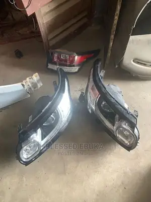 Set of Headlamp Range Rover Sport