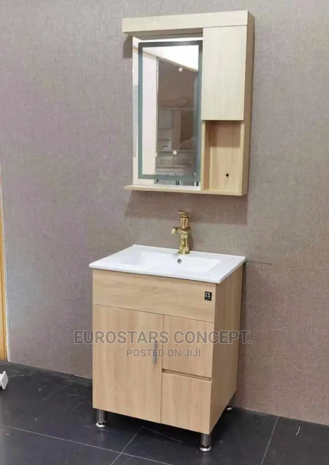 Cabinet Basin With Mirror