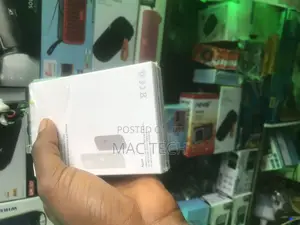 Magsafe Power Bank. Apple