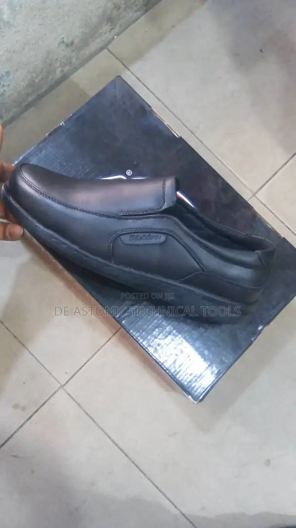 Dickies Safety Shoe (Black)