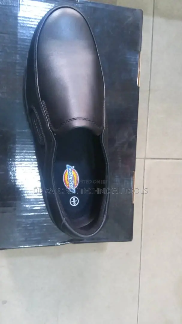 Dickies Safety Shoe (Black)