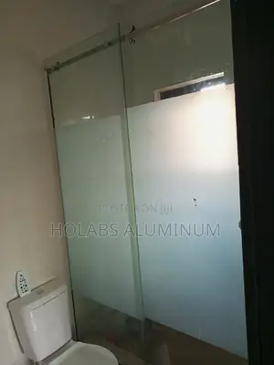 Τοιlєя Βατн