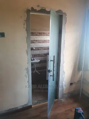 Hinge With Key